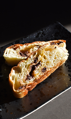 Focaccia sans pétrissage à la confiture et au chocolat Focaccia sans pétrissage à la confiture et au chocolat